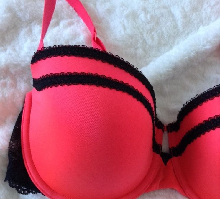 bra size 34DD